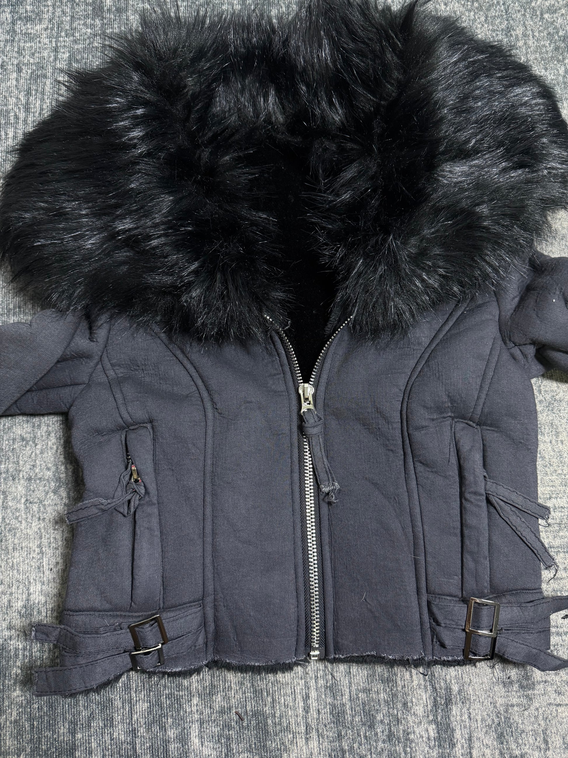 B2V-MONEY SHOP JACKET༒  
* Rare *