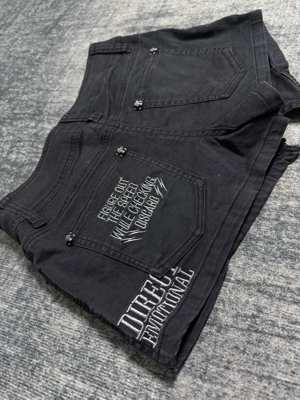 B2V-GHOST OF HARLEM SHORT༒