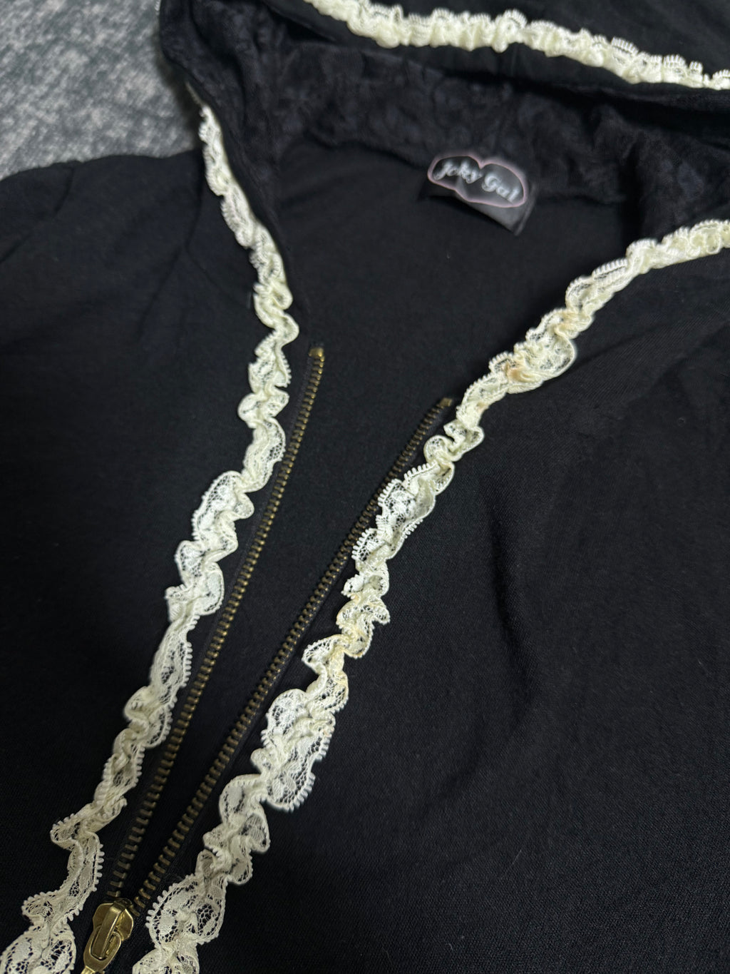 B2V-JOKY GAL HOODIE༒