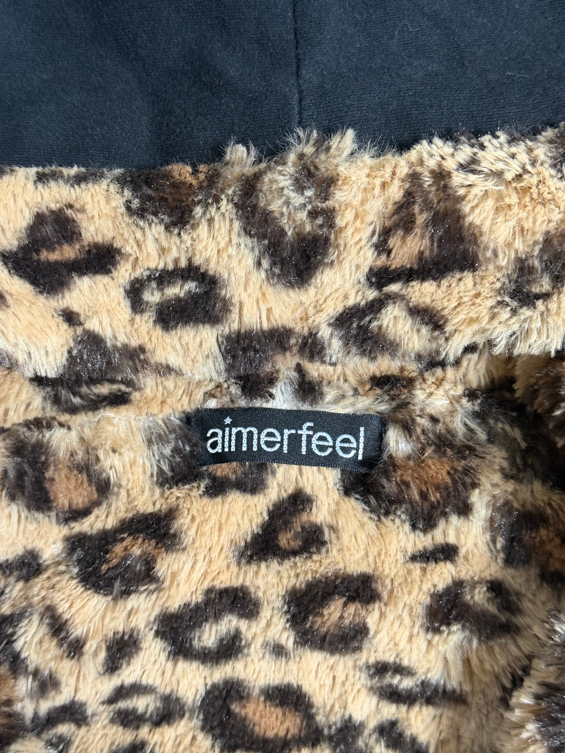 B2V-AIMERFEEL HOODIE༒