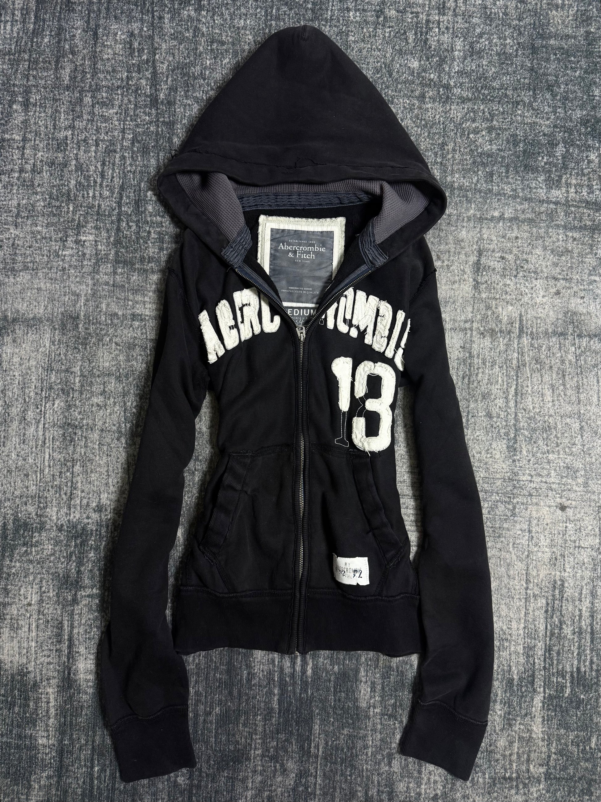 B2V-ABER HOODIE༒