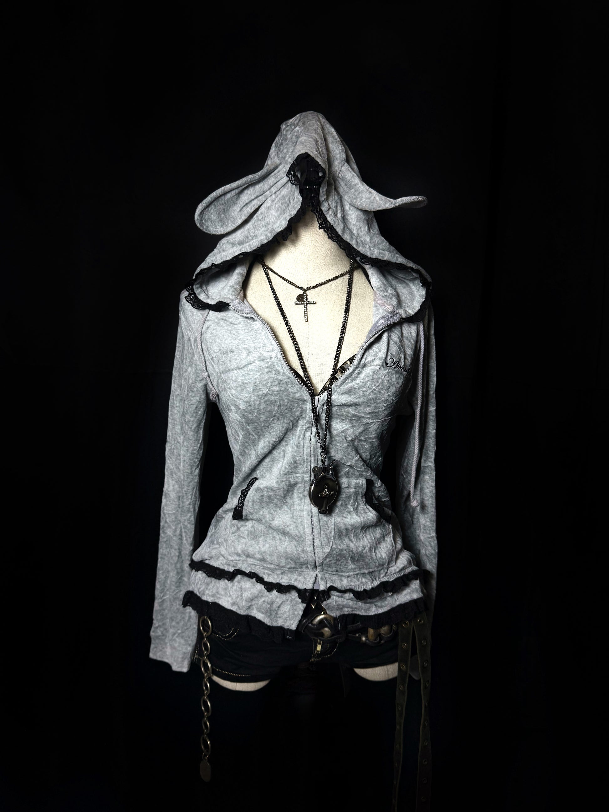 B2V-AIMERFEEL HOODIE ༒