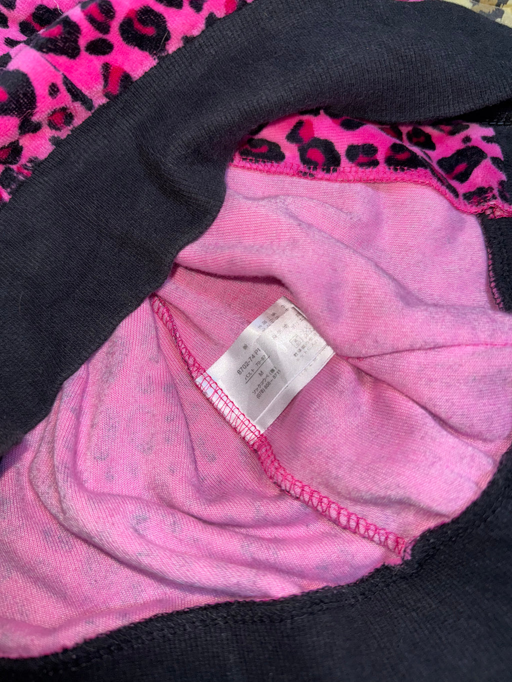 ༒𝐁𝟐𝐕༒𝟏 𝐎𝐅 𝟏 𝐋𝐈𝐌𝐈𝐓𝐄𝐃 𝐎𝐔𝐓𝐅𝐈𝐓