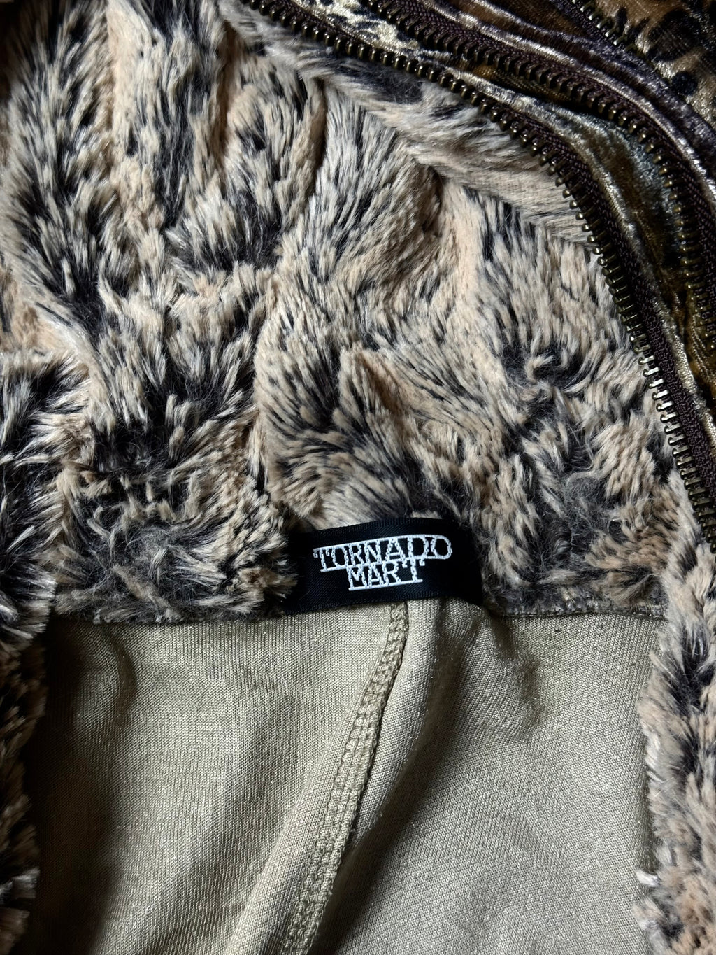 820626BAD2WEAR