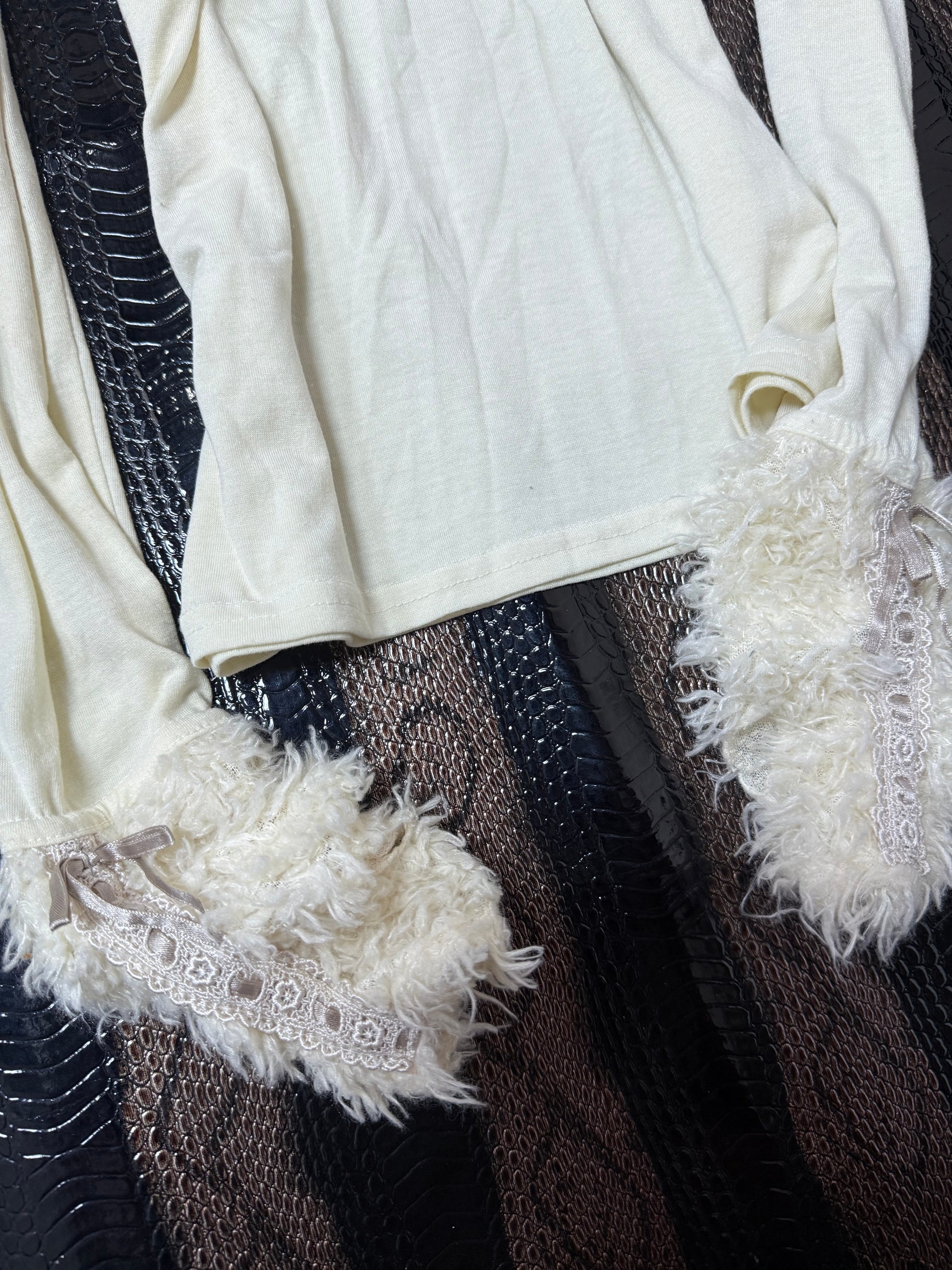 B2V AXES FEMME LONG SLEEV ༒
