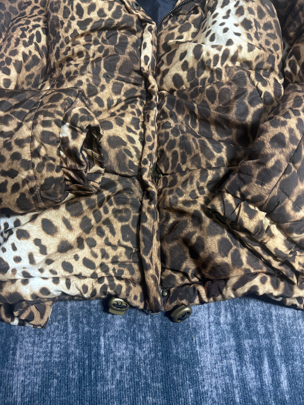 B2V-LIP SERVICE HOODIE༒