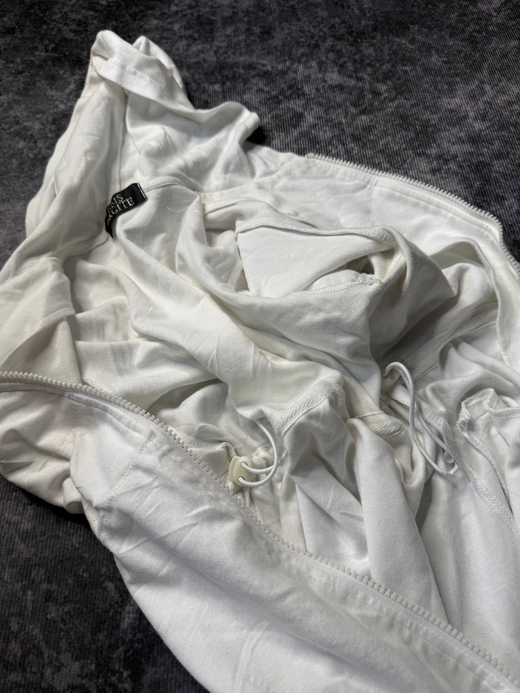 610726BAD2WEAR