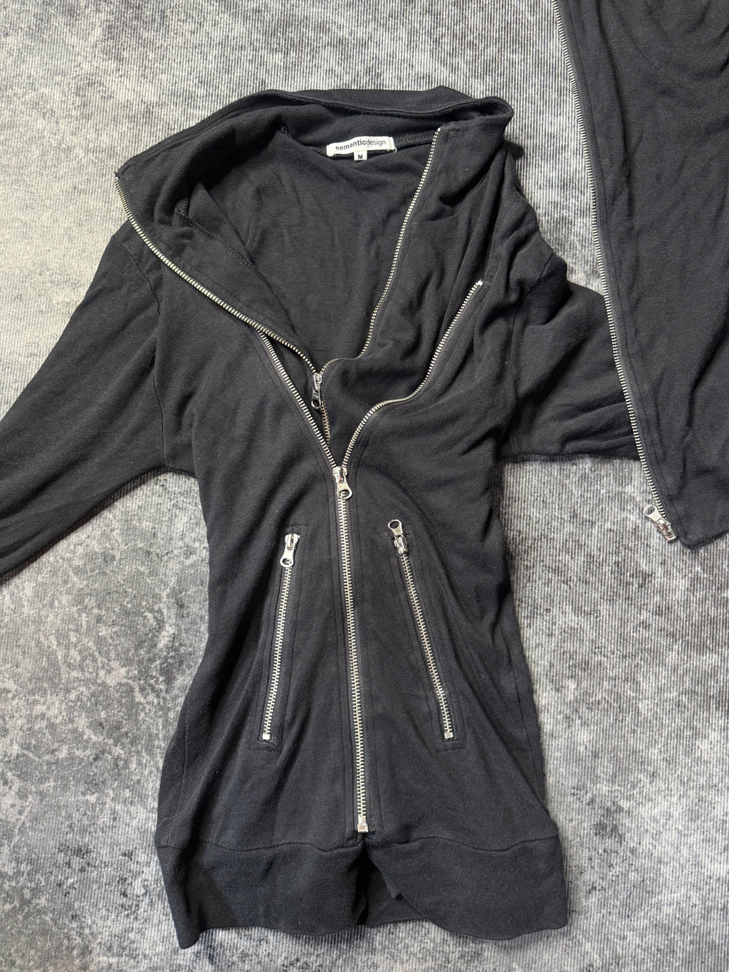 580726BAD2WEAR