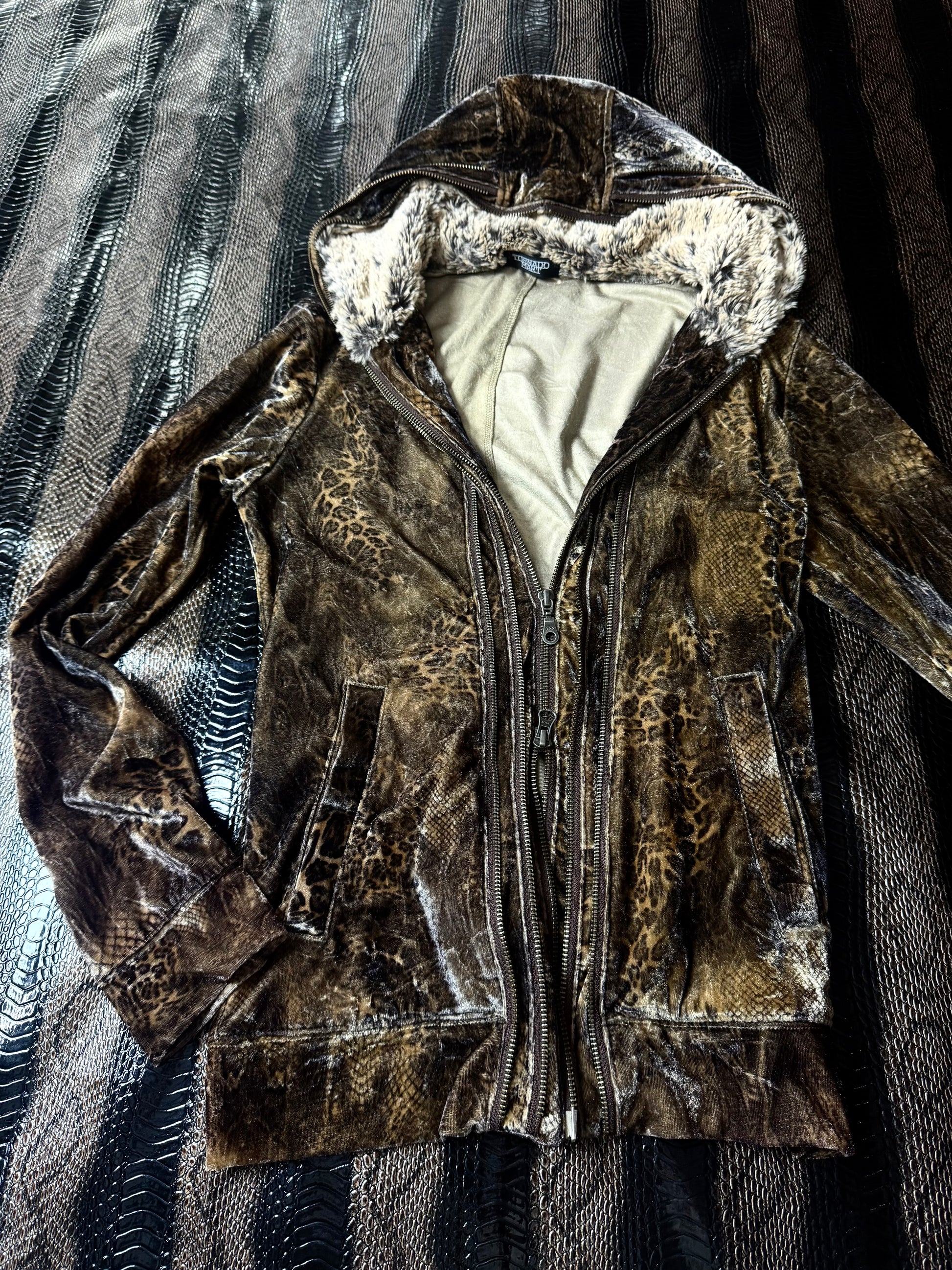 820626BAD2WEAR
