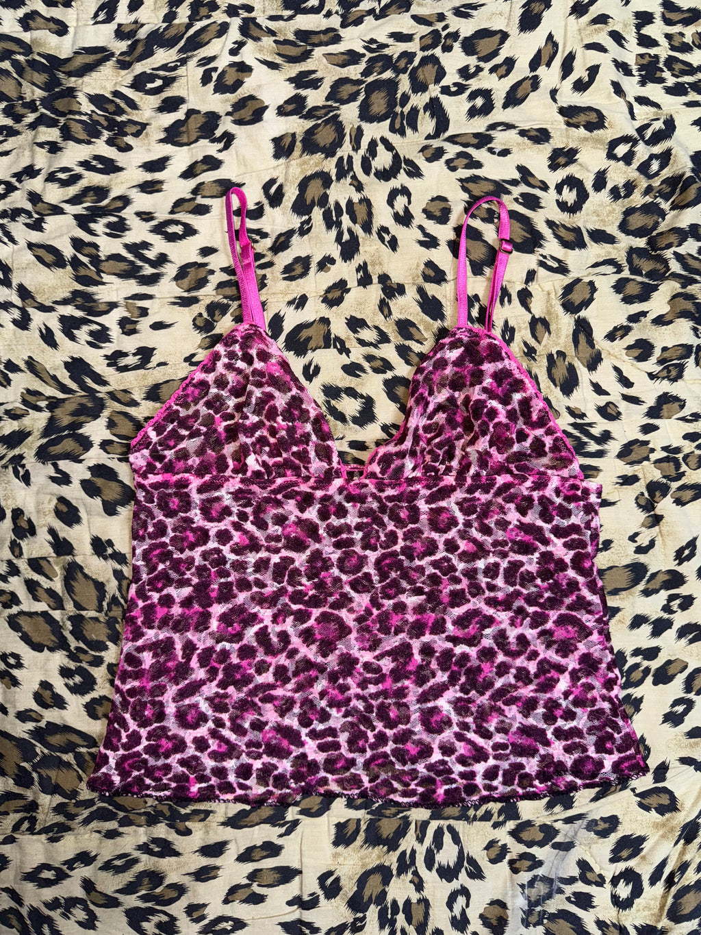 ༒𝐁𝟐𝐕༒𝟏 𝐎𝐅 𝟏 𝐋𝐈𝐌𝐈𝐓𝐄𝐃 𝐎𝐔𝐓𝐅𝐈𝐓