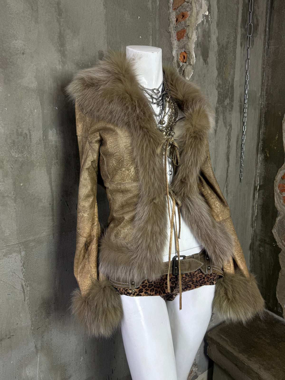041026BAD2WEAR