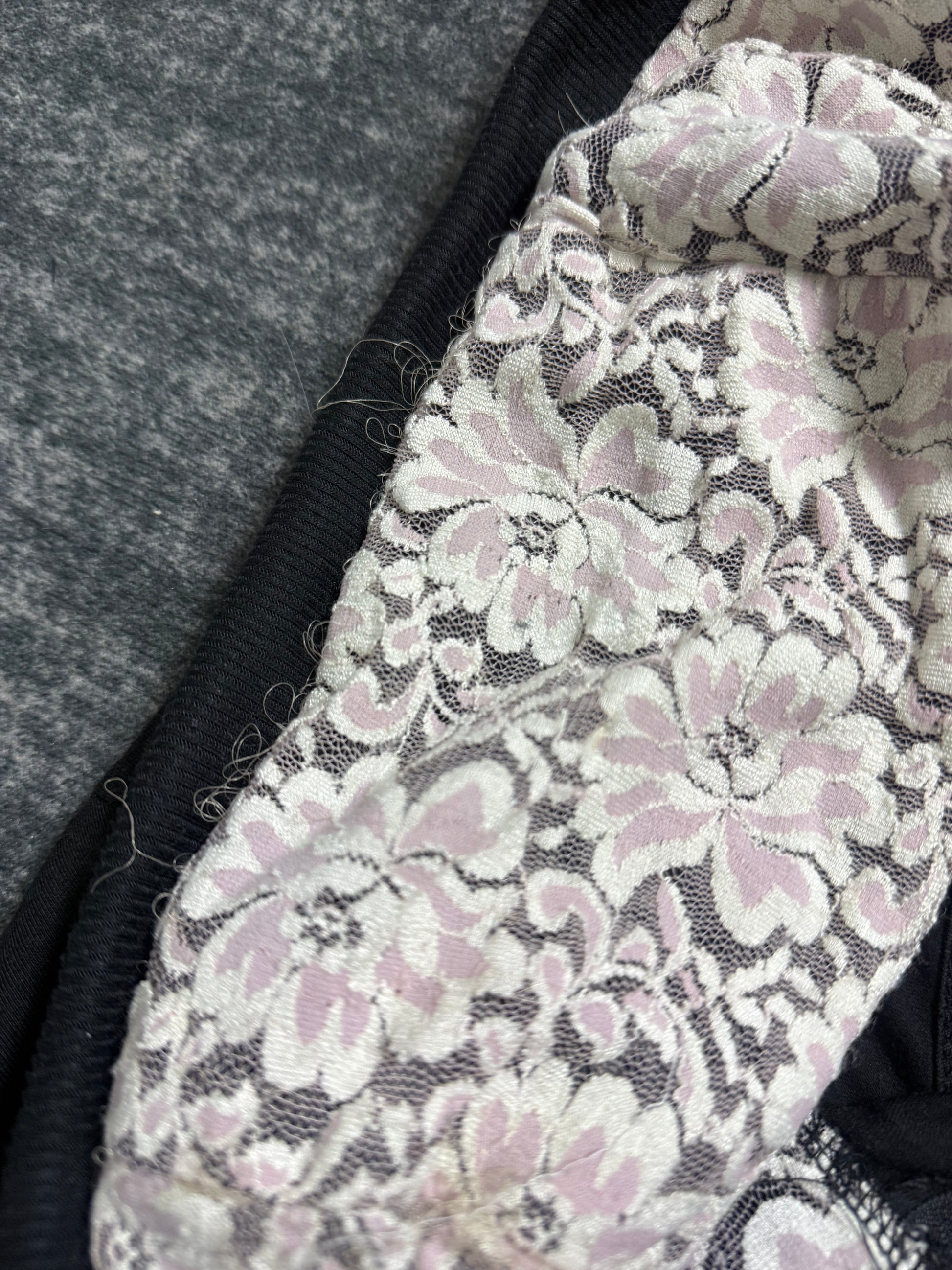 B2V-PRIVATE BEACH HOODIE༒