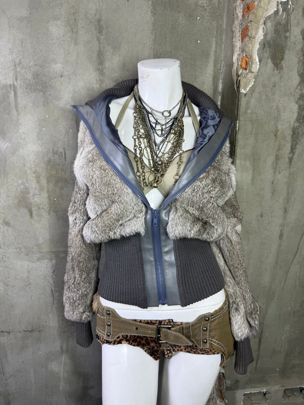 051026BAD2WEAR