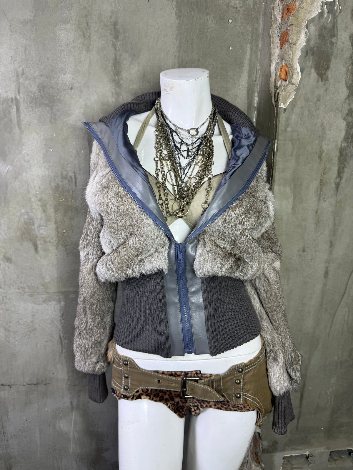 051026BAD2WEAR