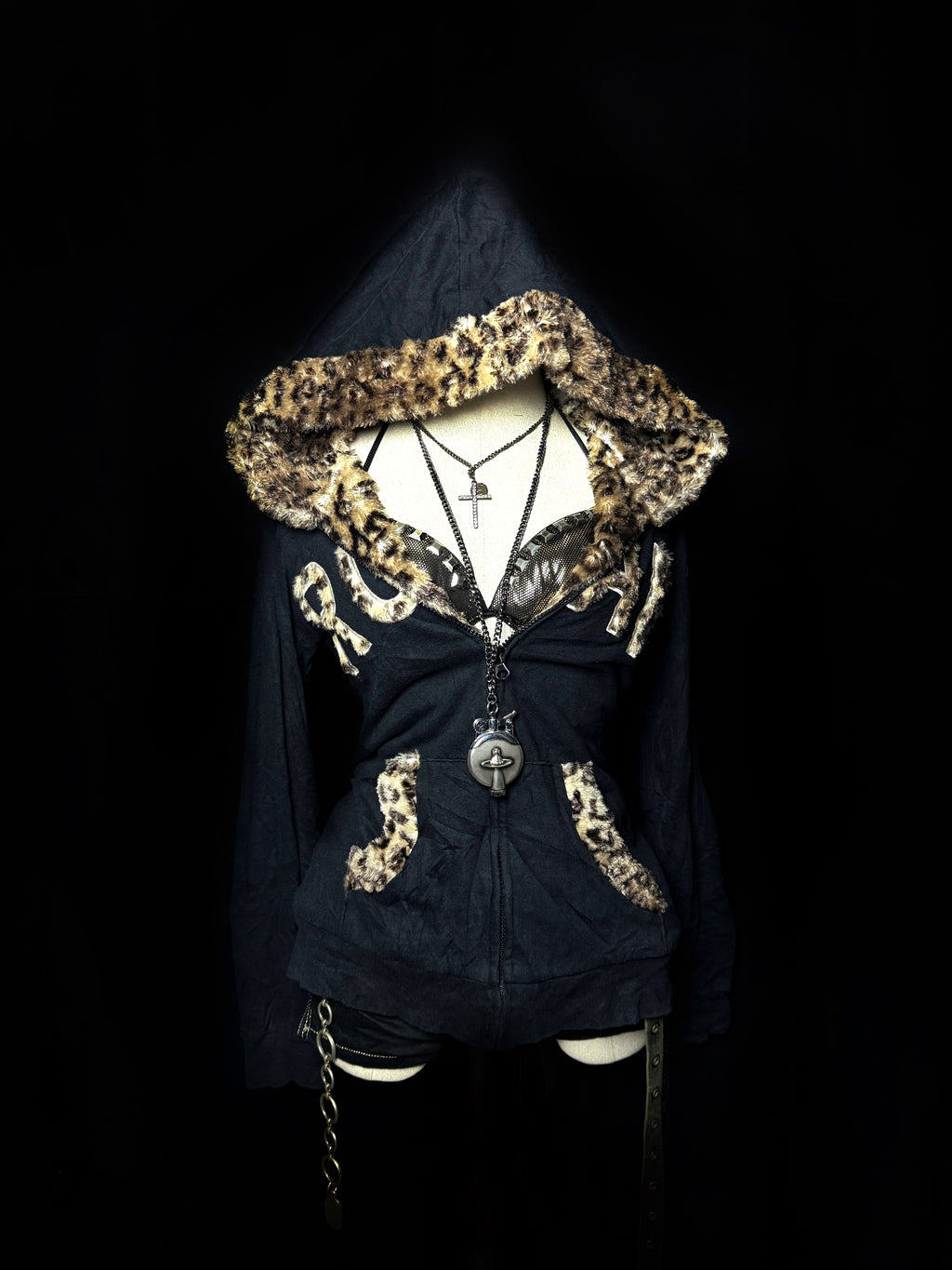 B2V-AIMERFEEL HOODIE ༒