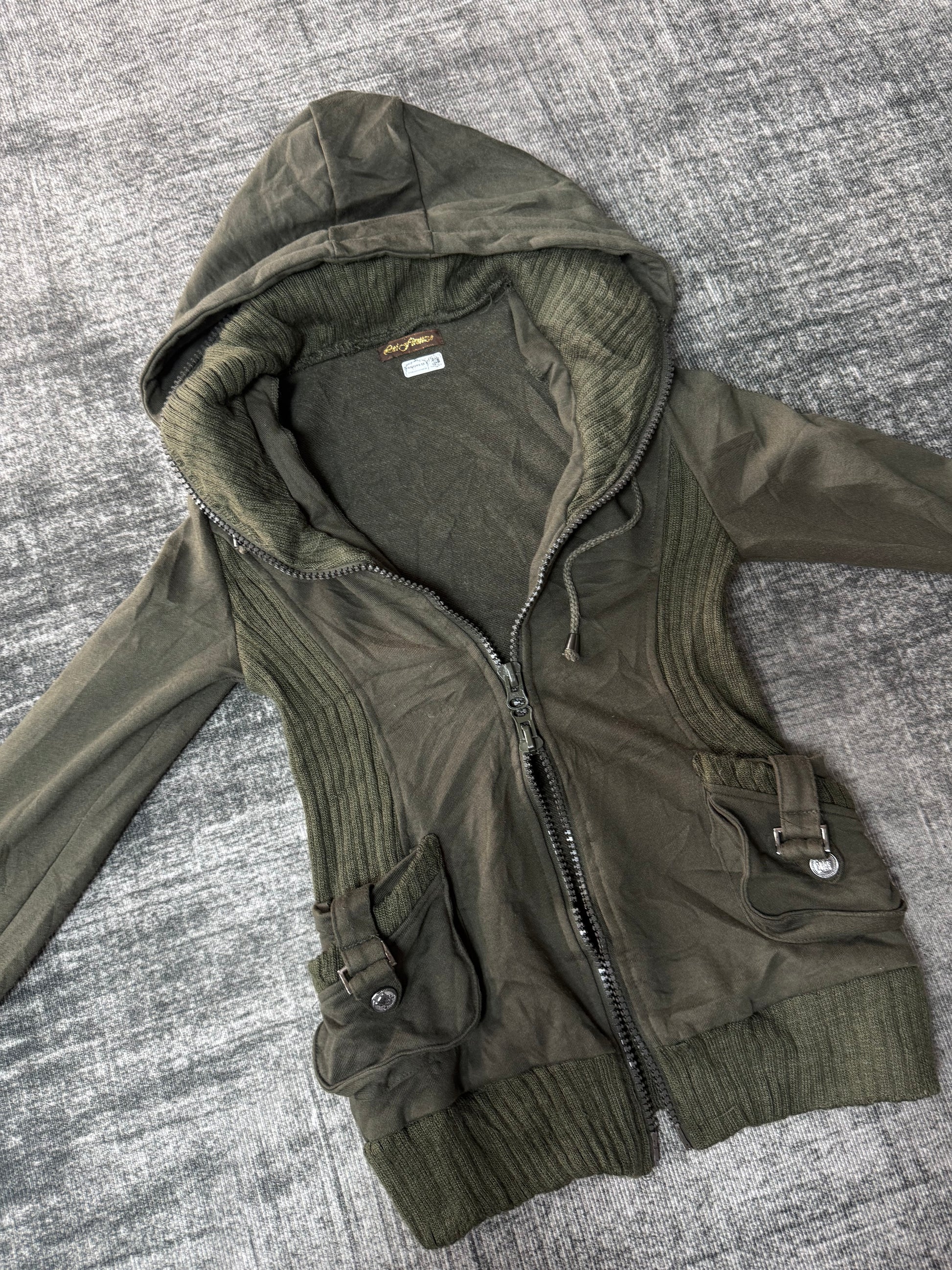 970826BAD2WEAR