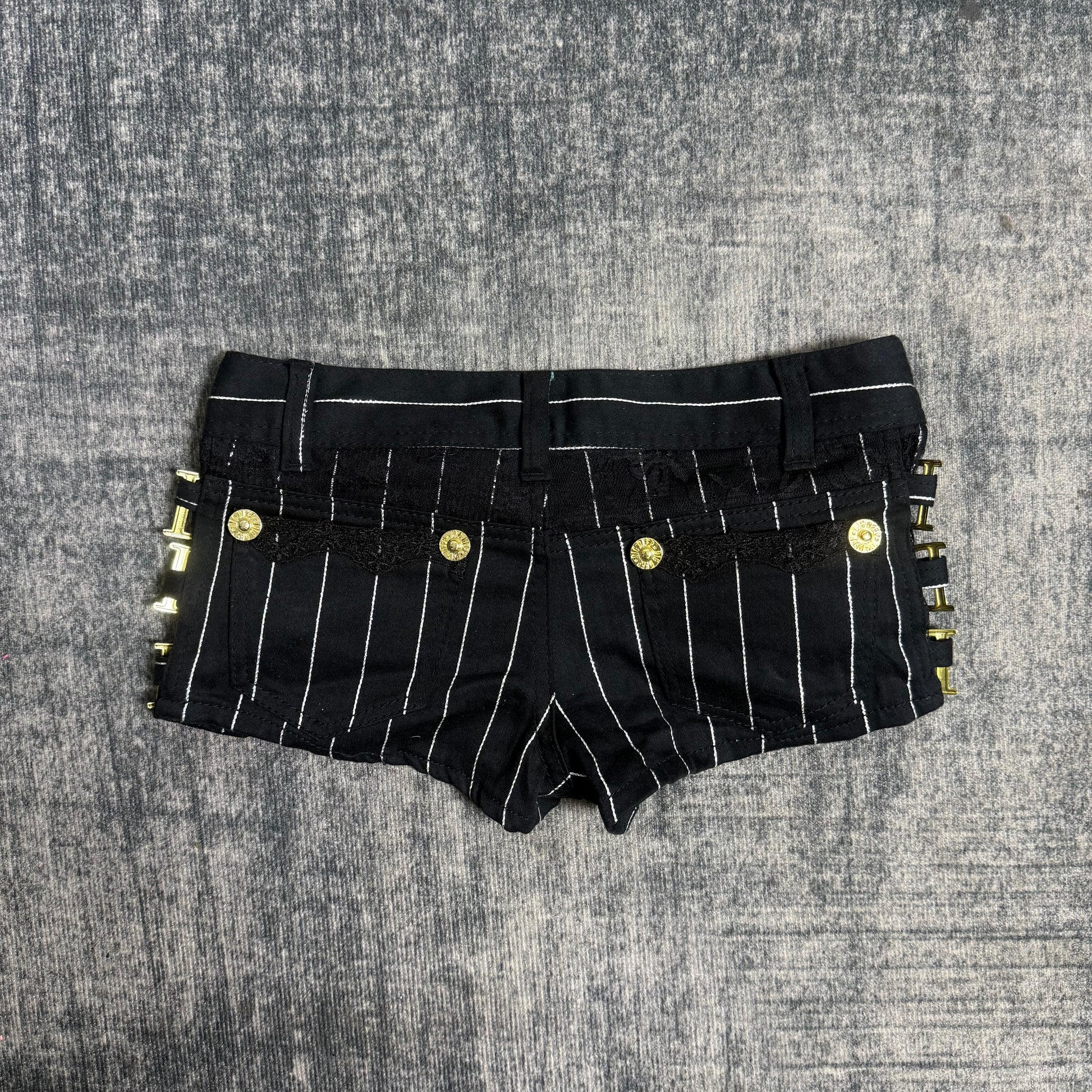 B2V-DIG DEEP SHORT༒