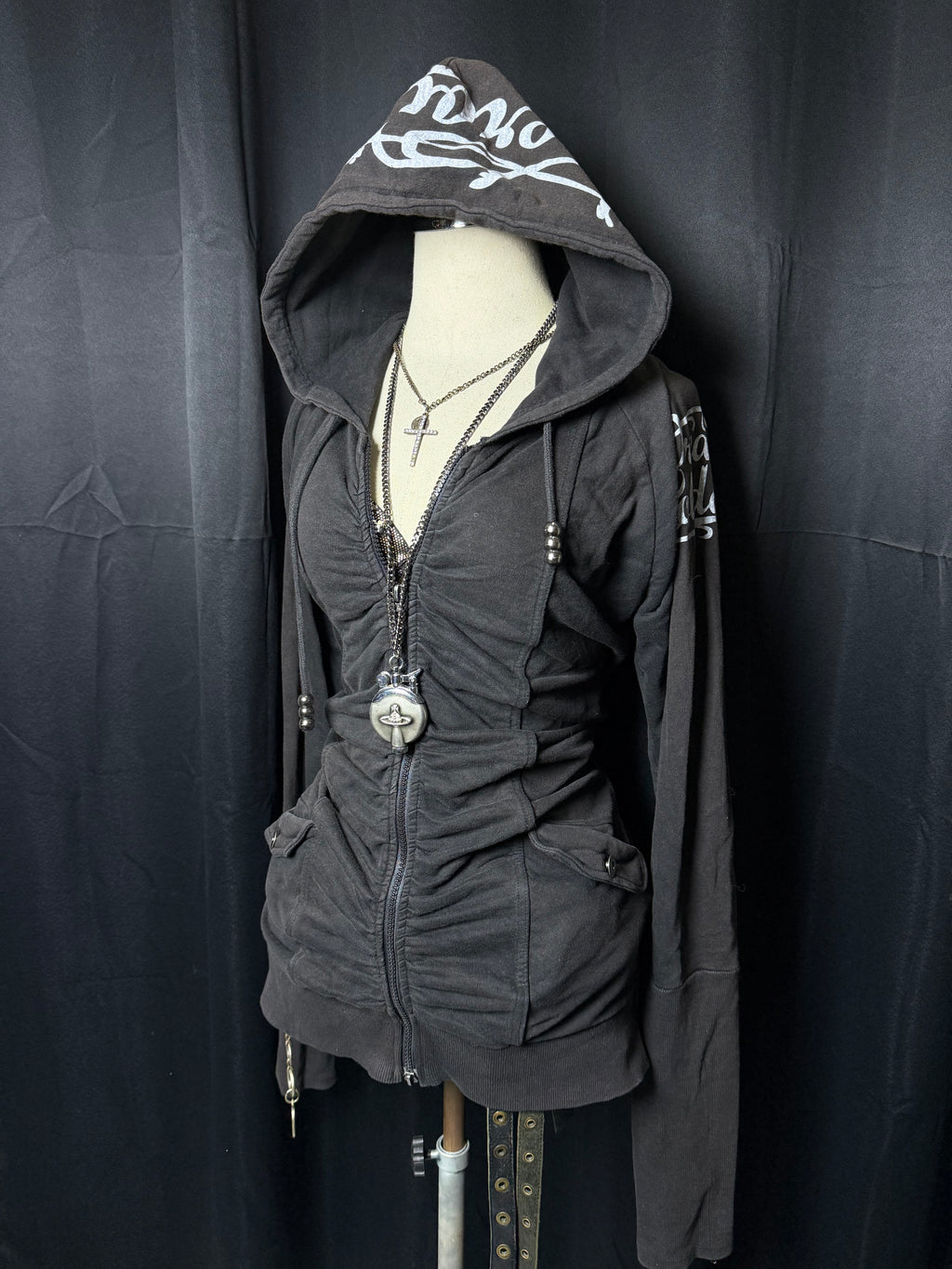 B2V- CALOLLE HOODIE༒