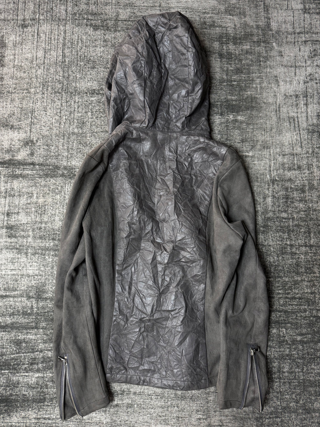 820826BAD2WEAR ON HOLD