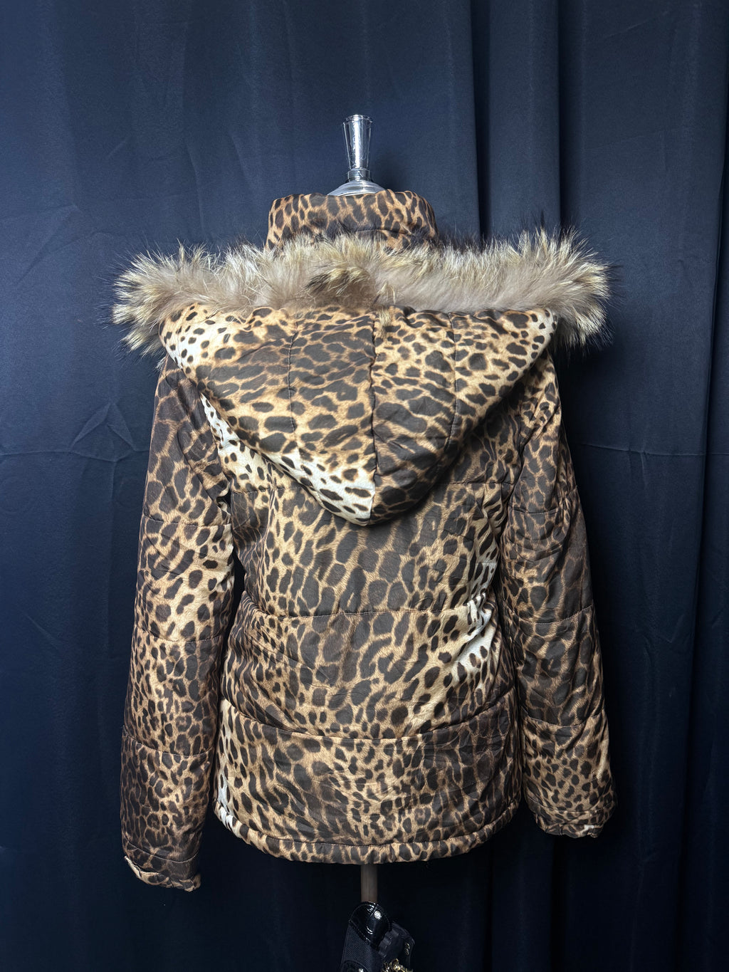 B2V-LIP SERVICE HOODIE༒