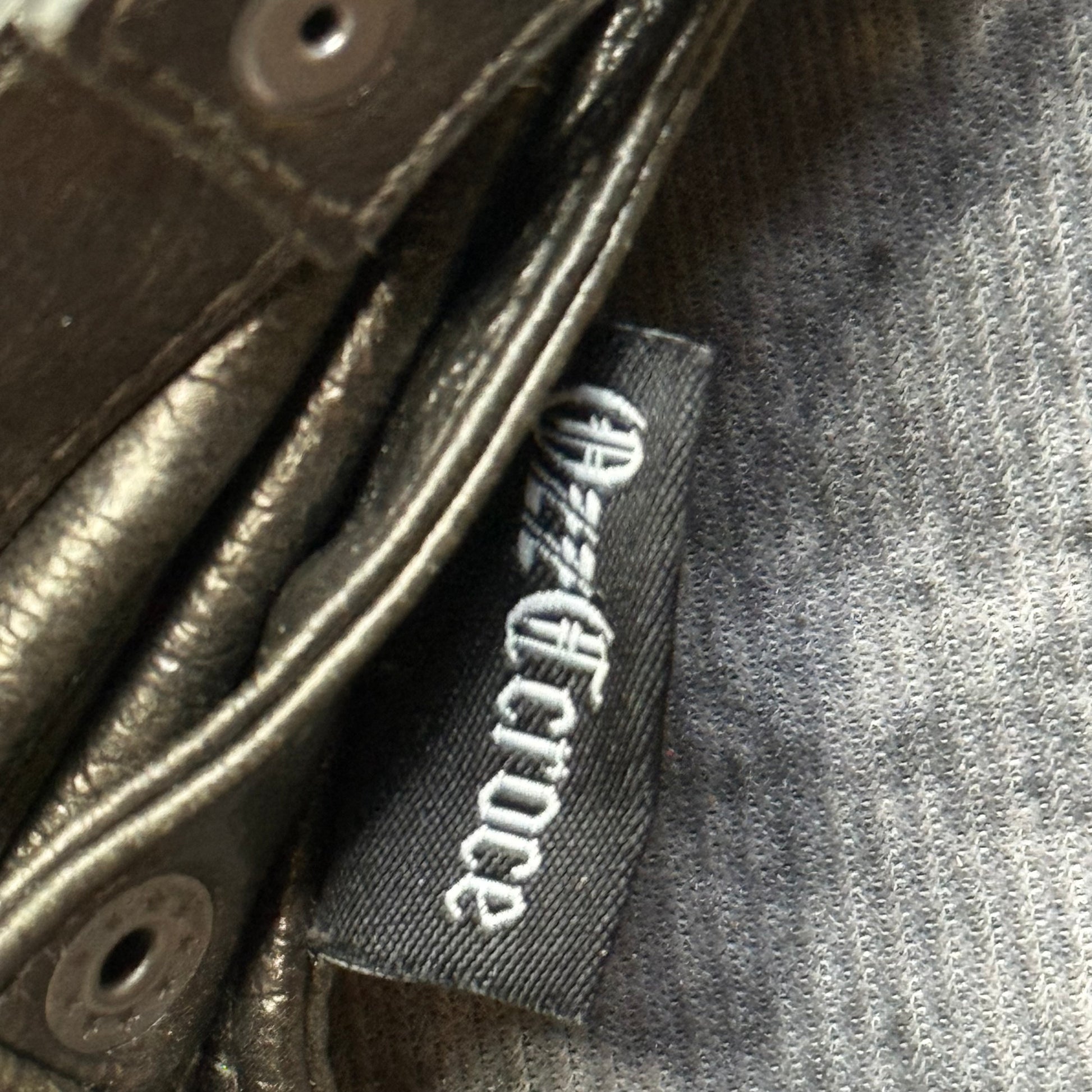 080826BAD2WEAR