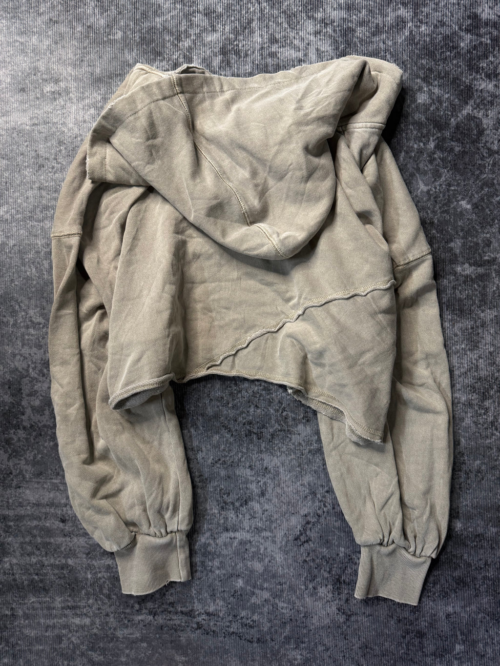590726BAD2WEAR