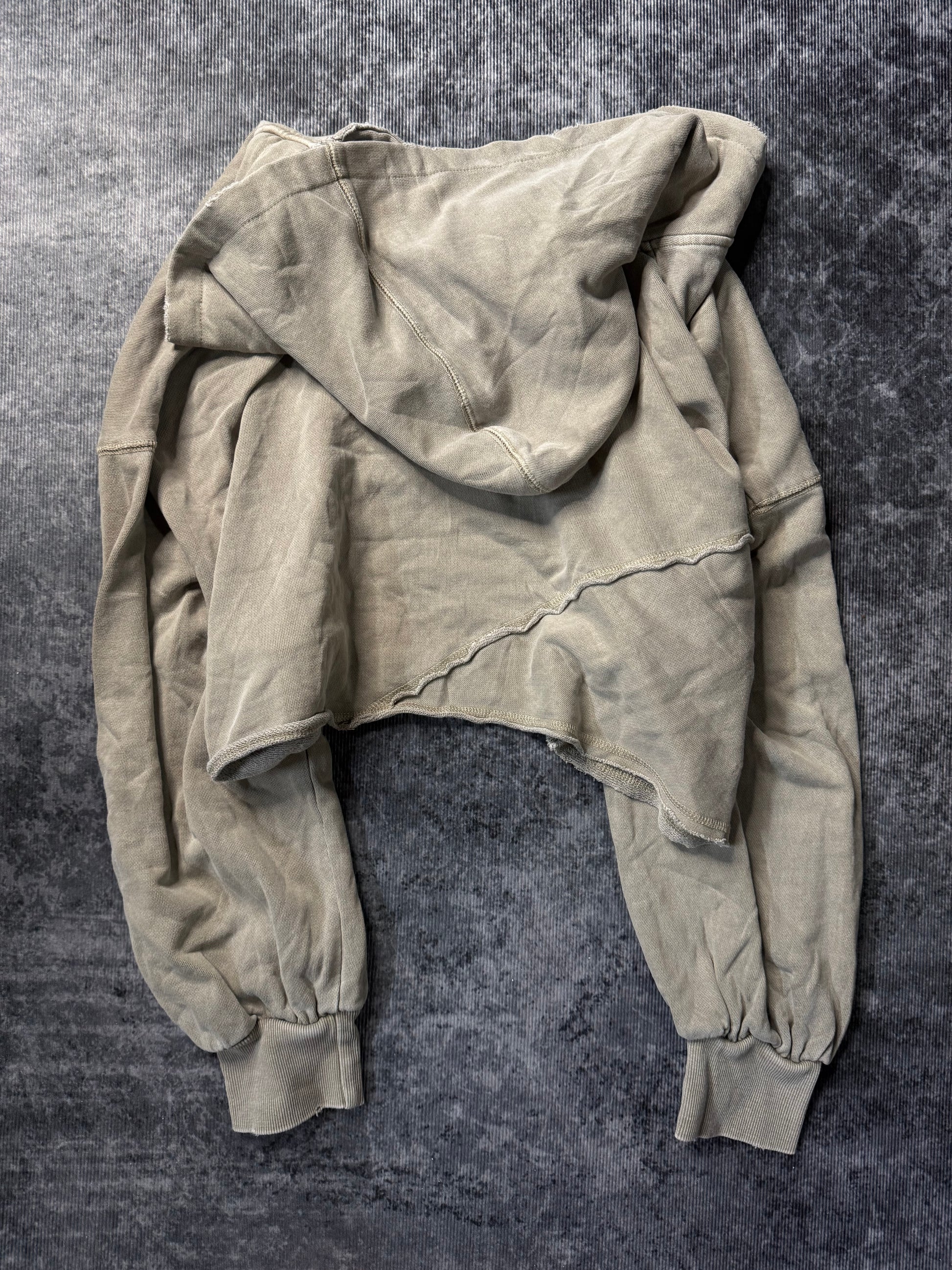 590726BAD2WEAR