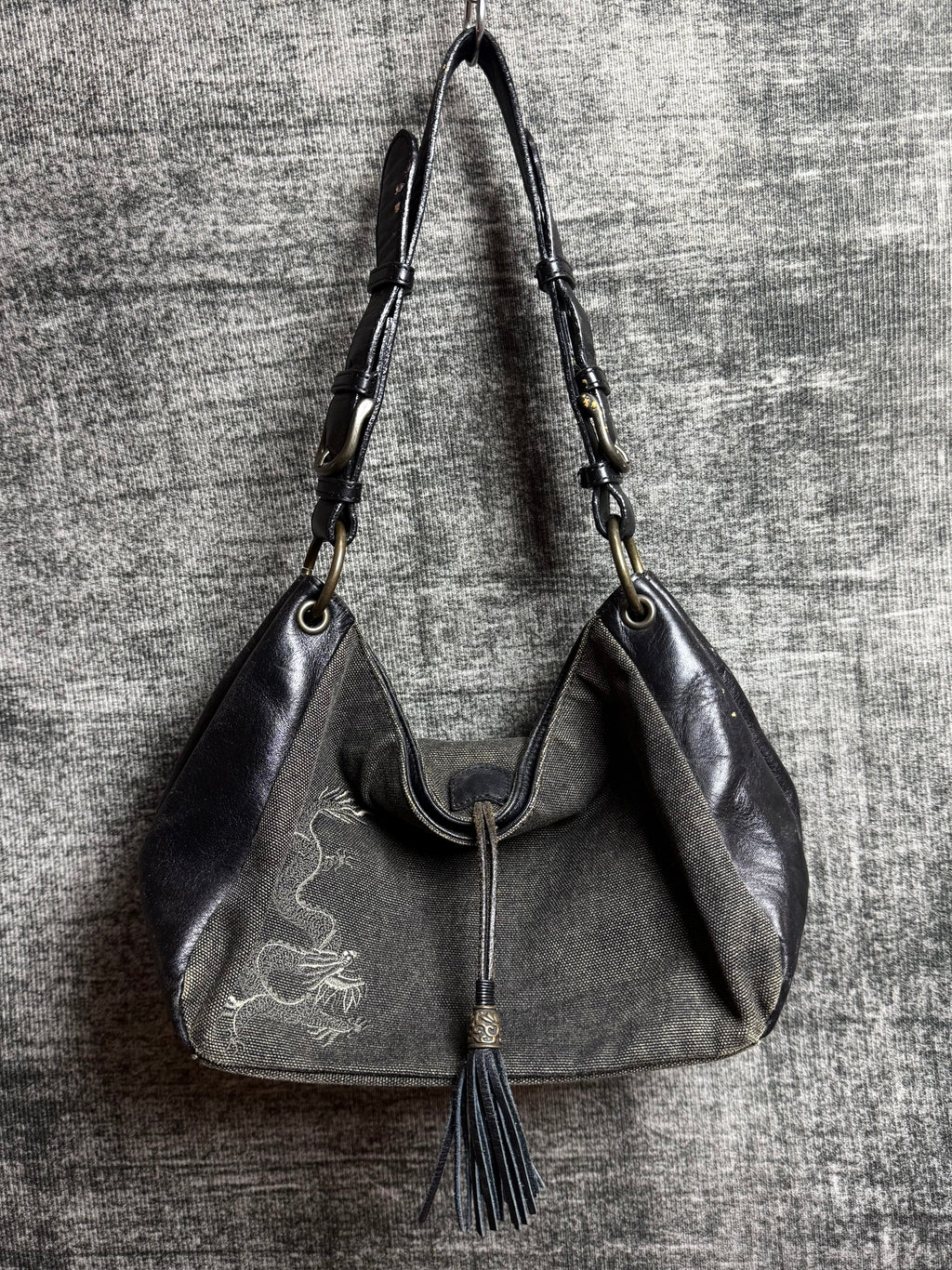 VIVIENNE TAM SHOULDER BAG