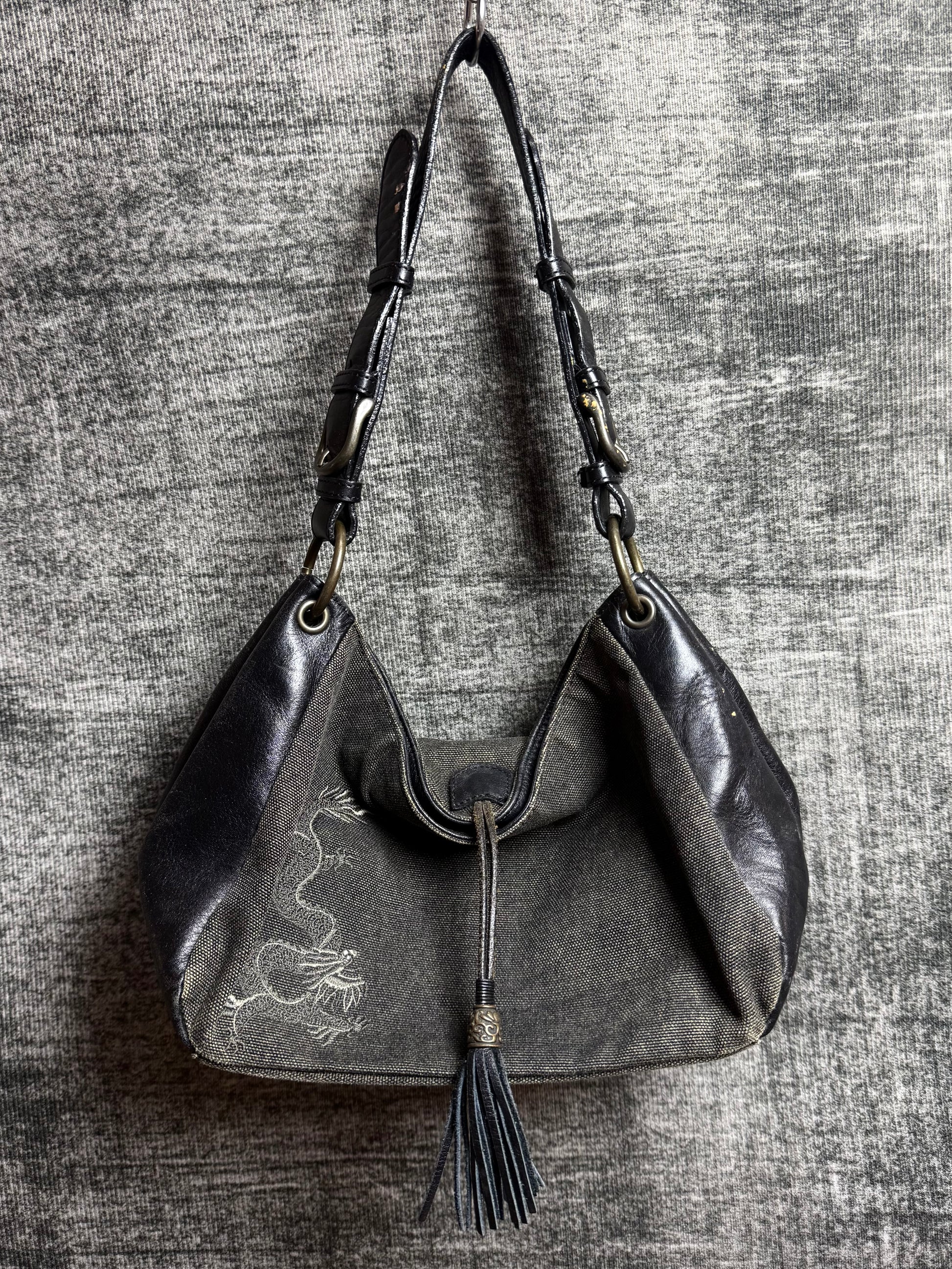 VIVIENNE TAM SHOULDER BAG