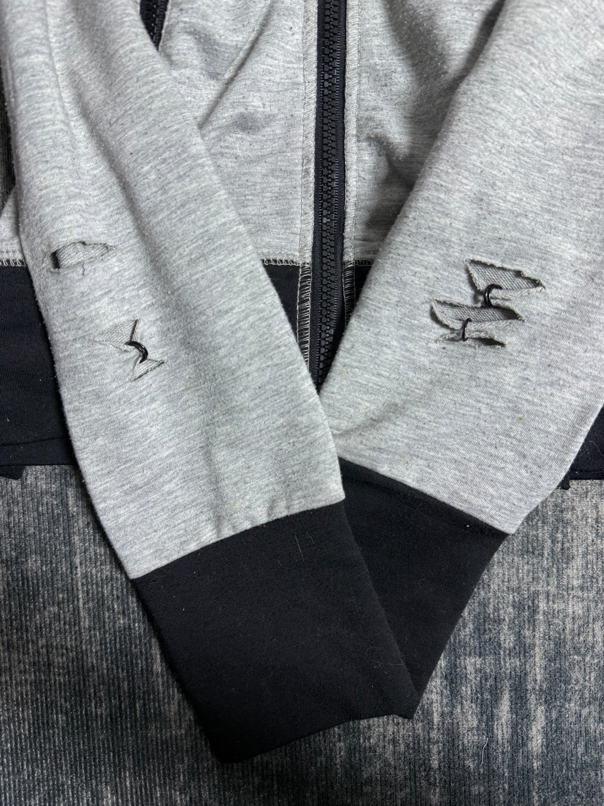 B2V-LOVE JUNKIE༒ 67$