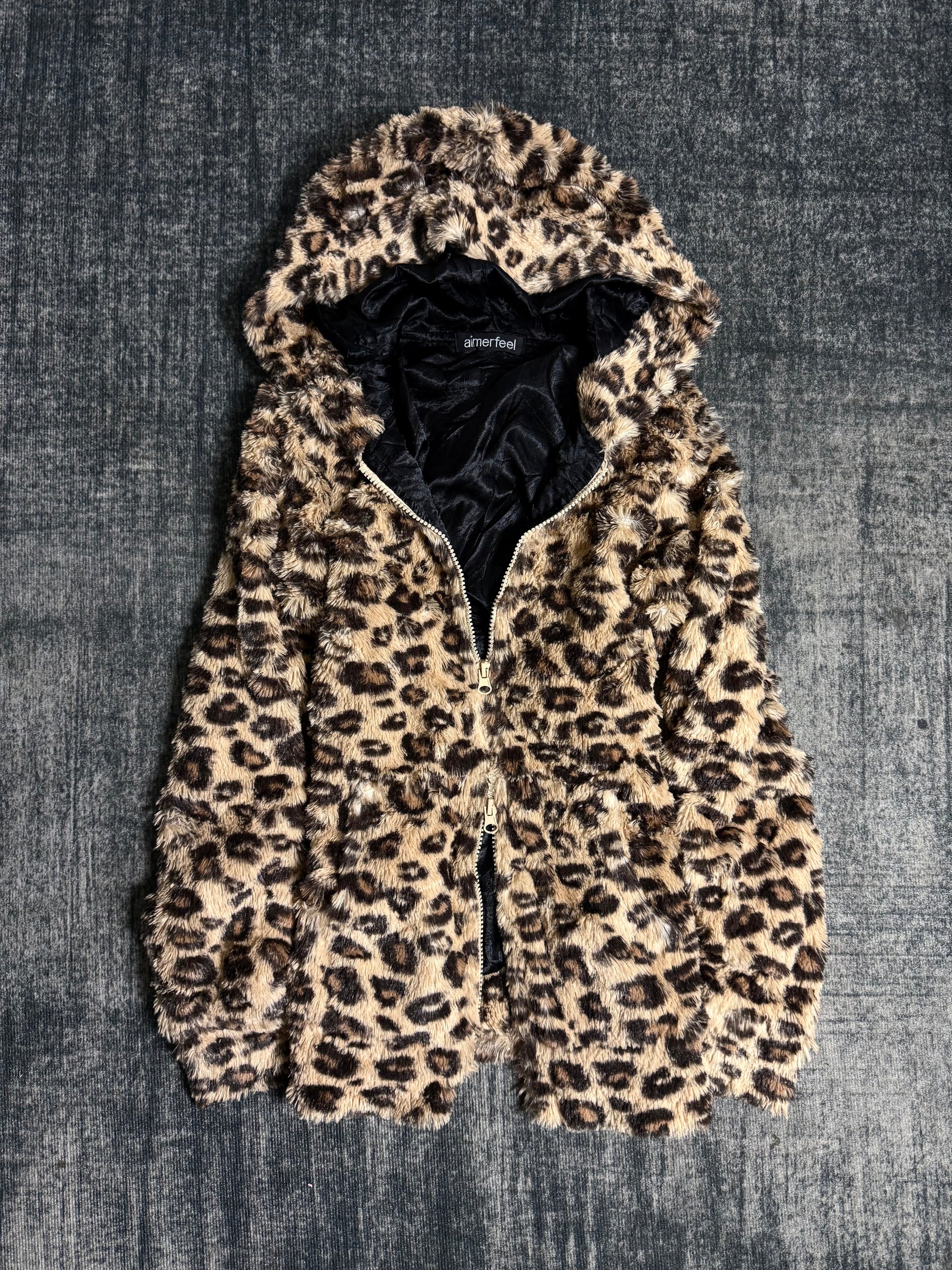 B2V-AIMERFEEL HOODIE༒