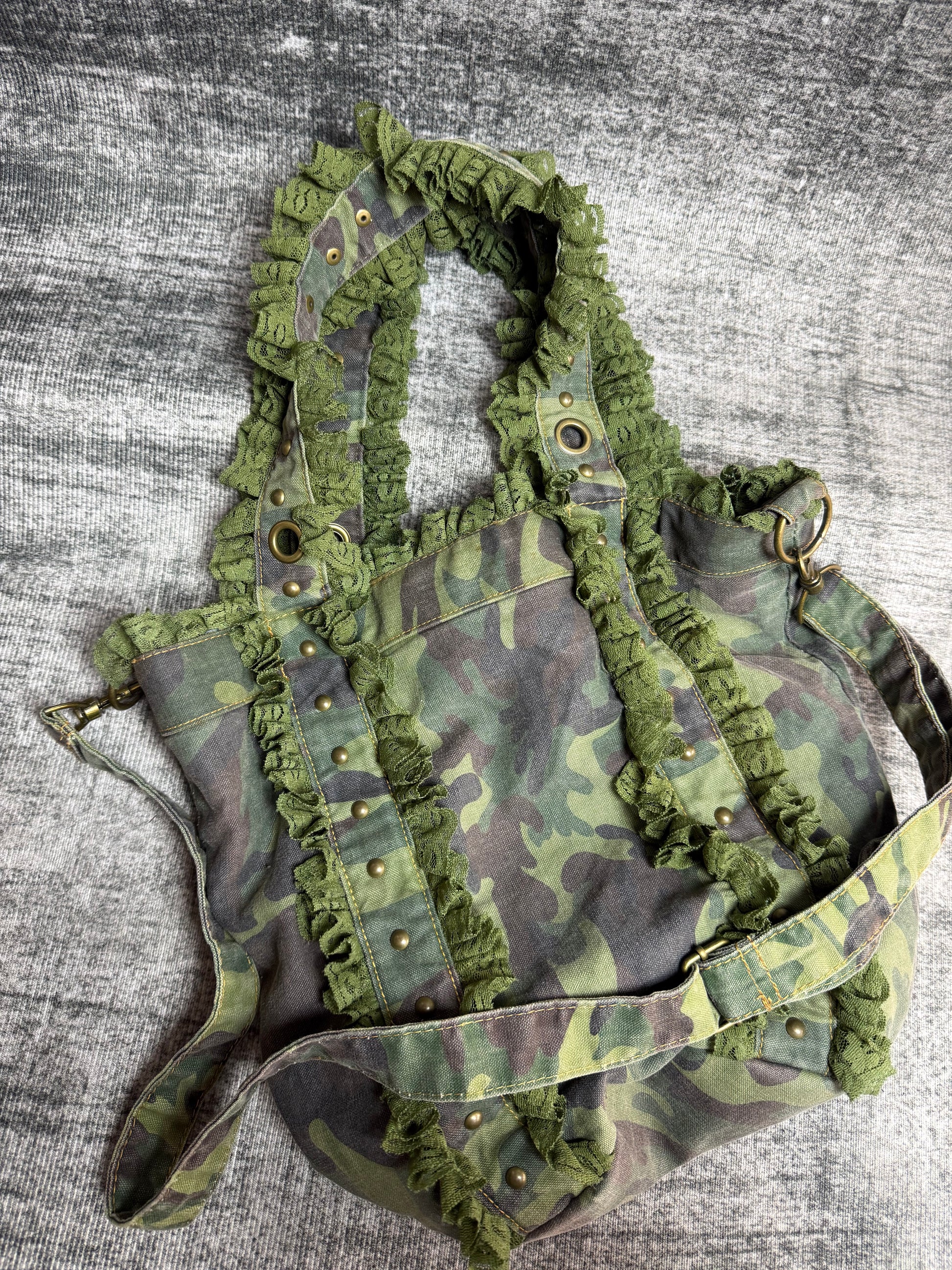 CAMO CROSS BODY BAG