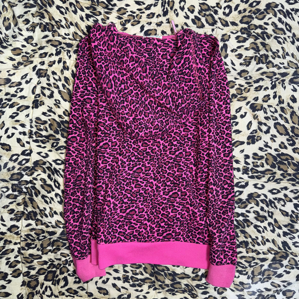 ༒𝐁𝟐𝐕༒𝟏 𝐎𝐅 𝟏 𝐋𝐈𝐌𝐈𝐓𝐄𝐃 𝐎𝐔𝐓𝐅𝐈𝐓