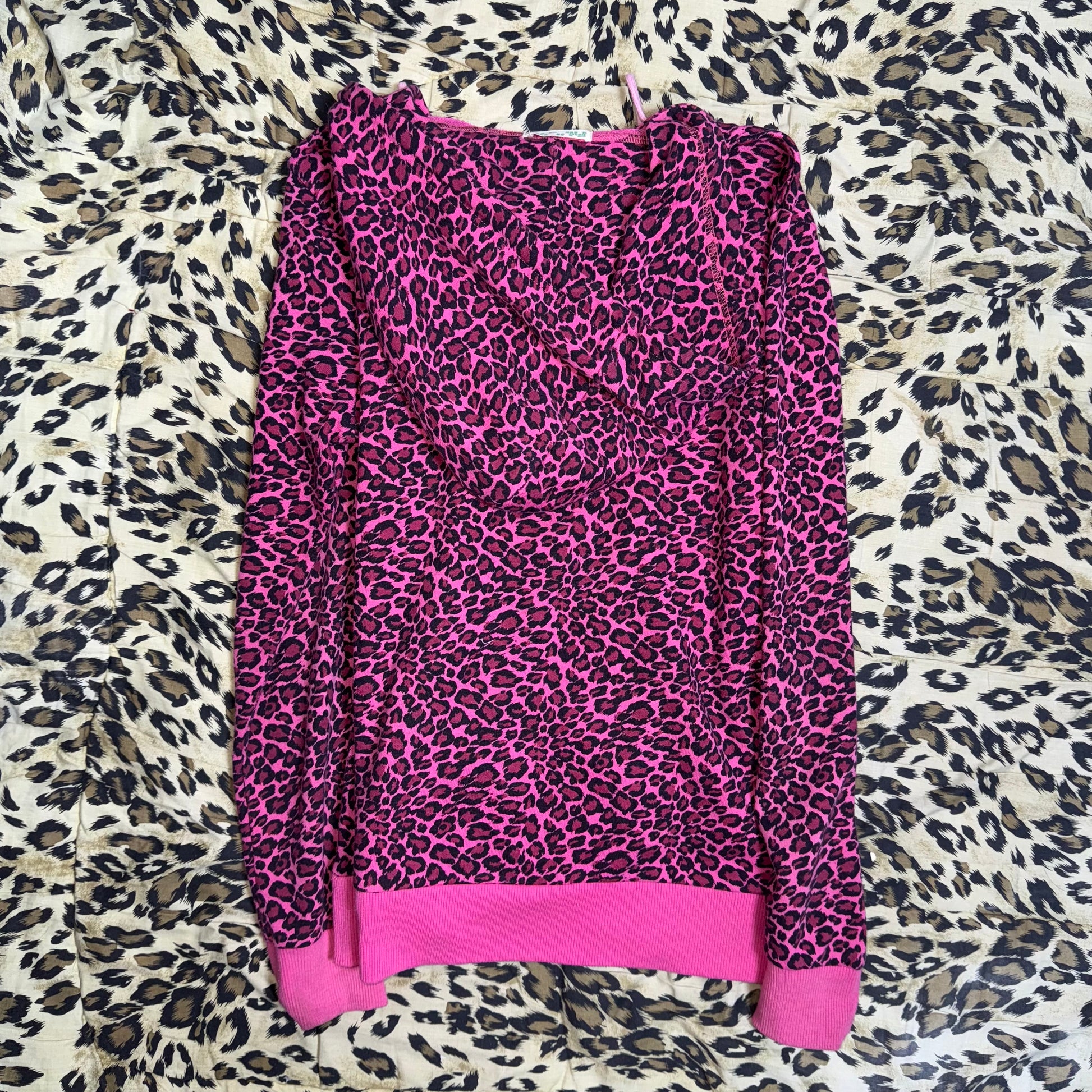 ༒𝐁𝟐𝐕༒𝟏 𝐎𝐅 𝟏 𝐋𝐈𝐌𝐈𝐓𝐄𝐃 𝐎𝐔𝐓𝐅𝐈𝐓