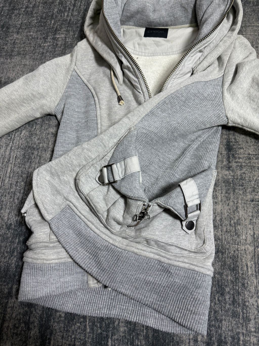 B2V-CYNICALHOODIE༒