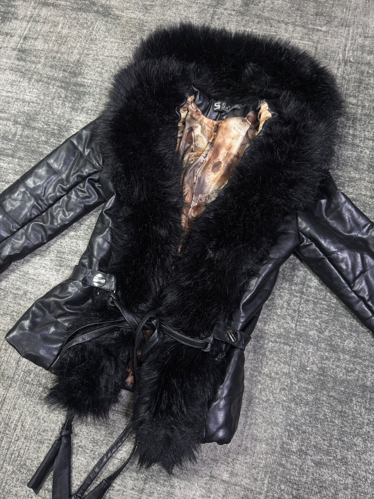 021026BAD2WEAR
