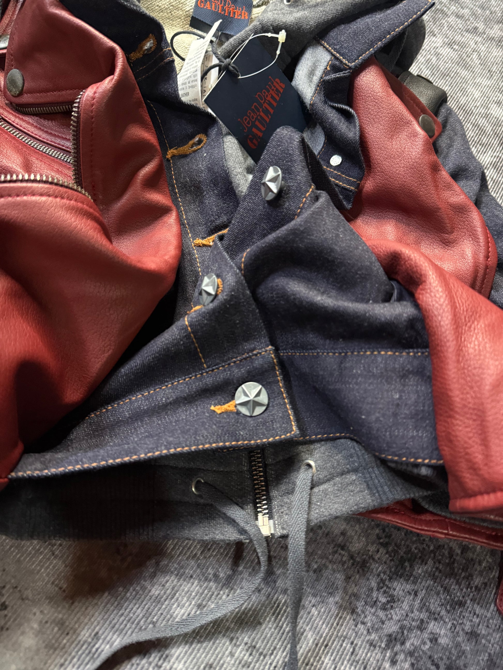 560726BAD2WEAR