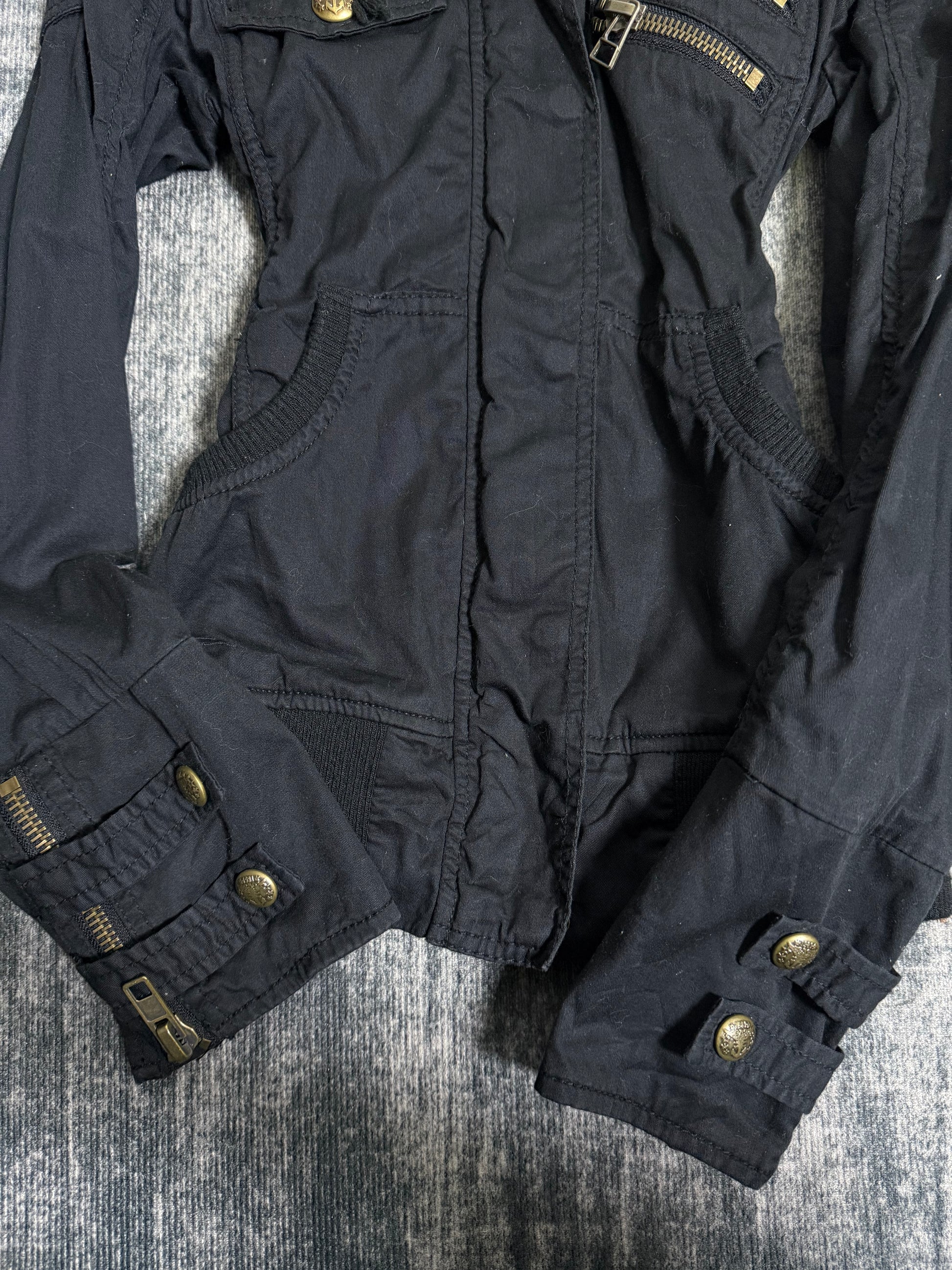 B2V- INGNI JACKET༒