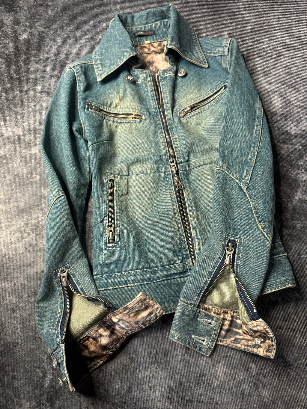 670726BAD2WEAR