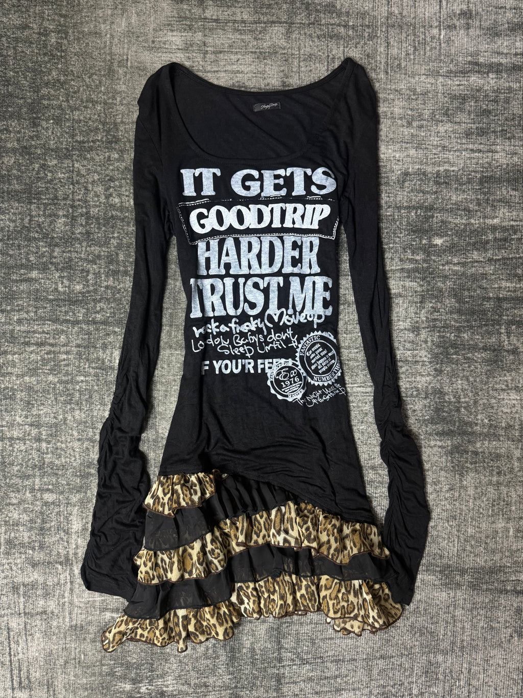 560926BAD2WEAR