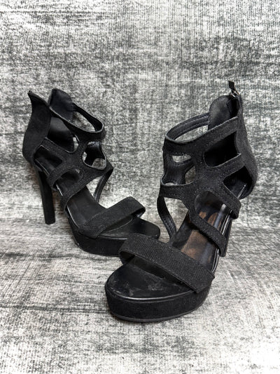 BLACK HIGH HEELS