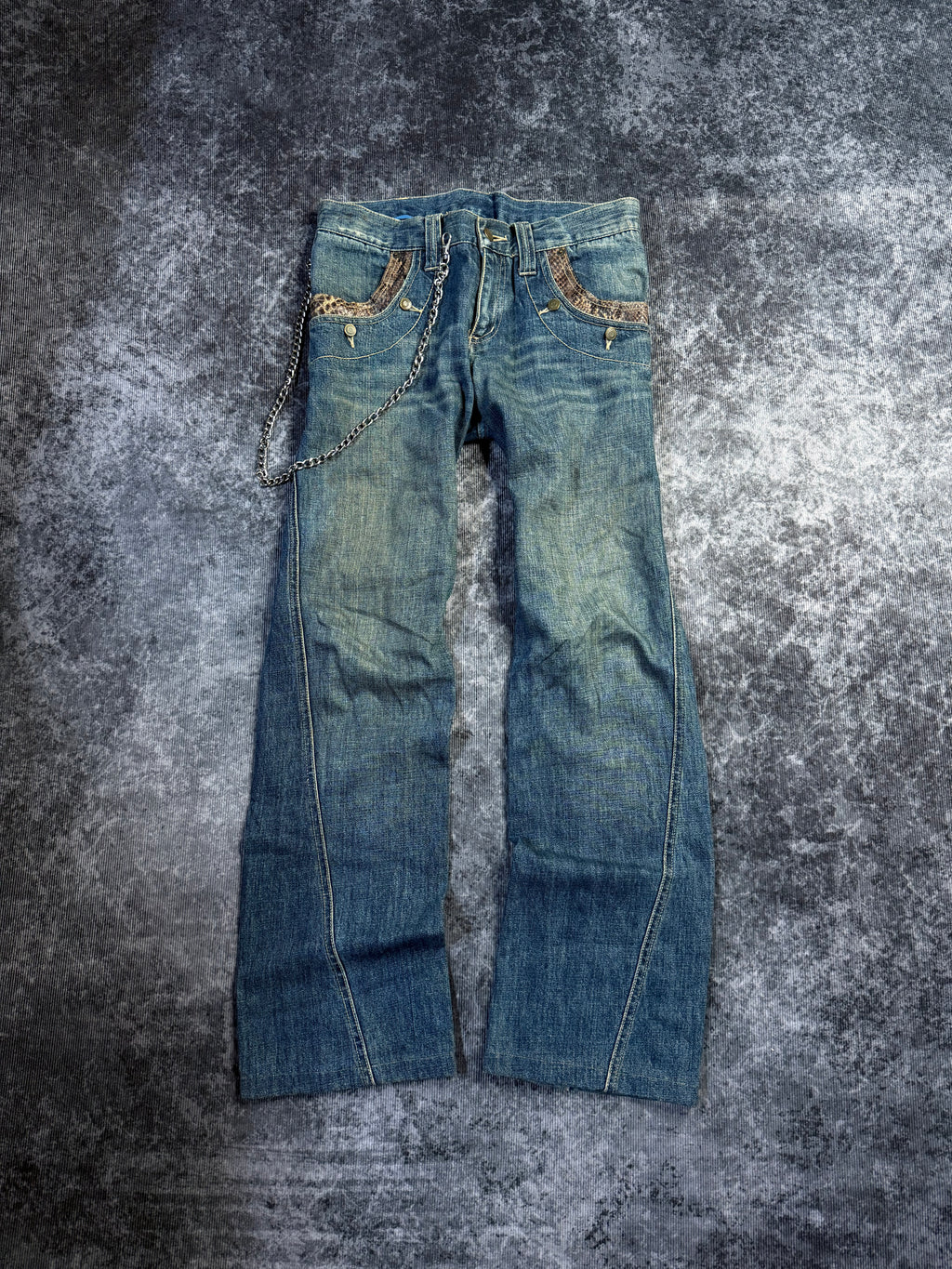 040726BAD2WEAR