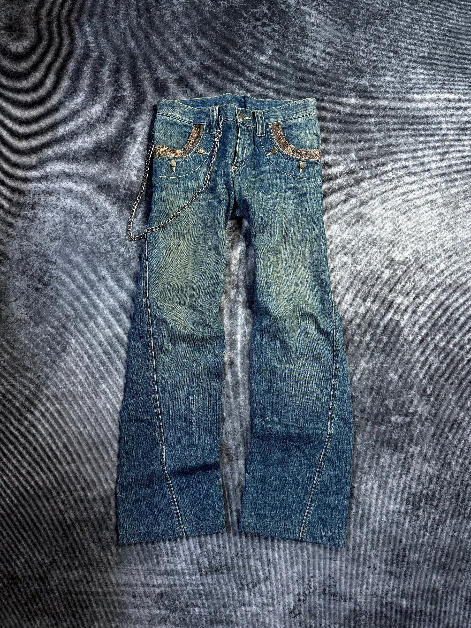 040726BAD2WEAR