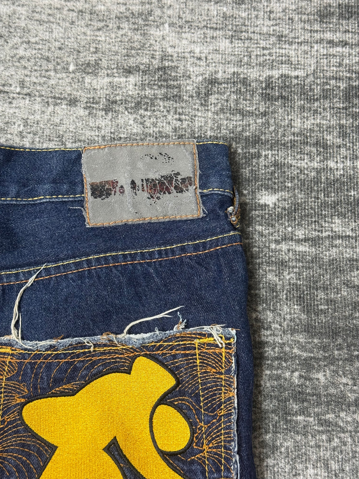 700926BAD2WEAR