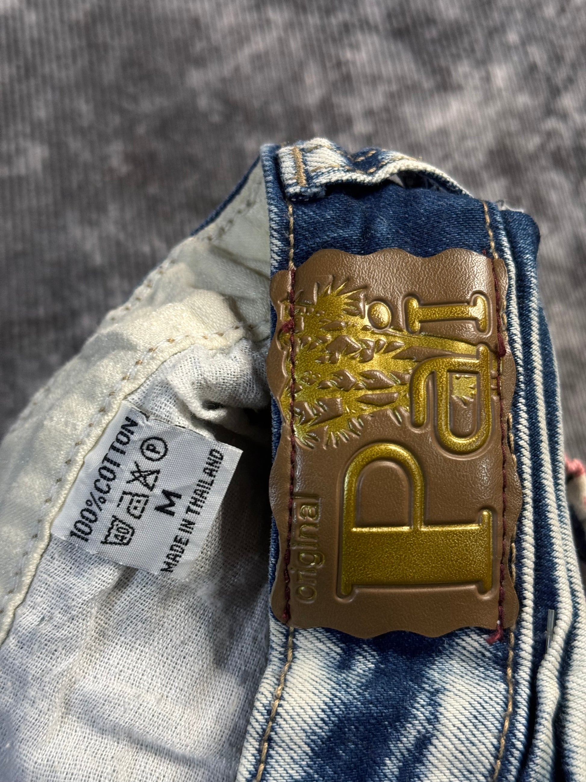 030726BAD2WEAR