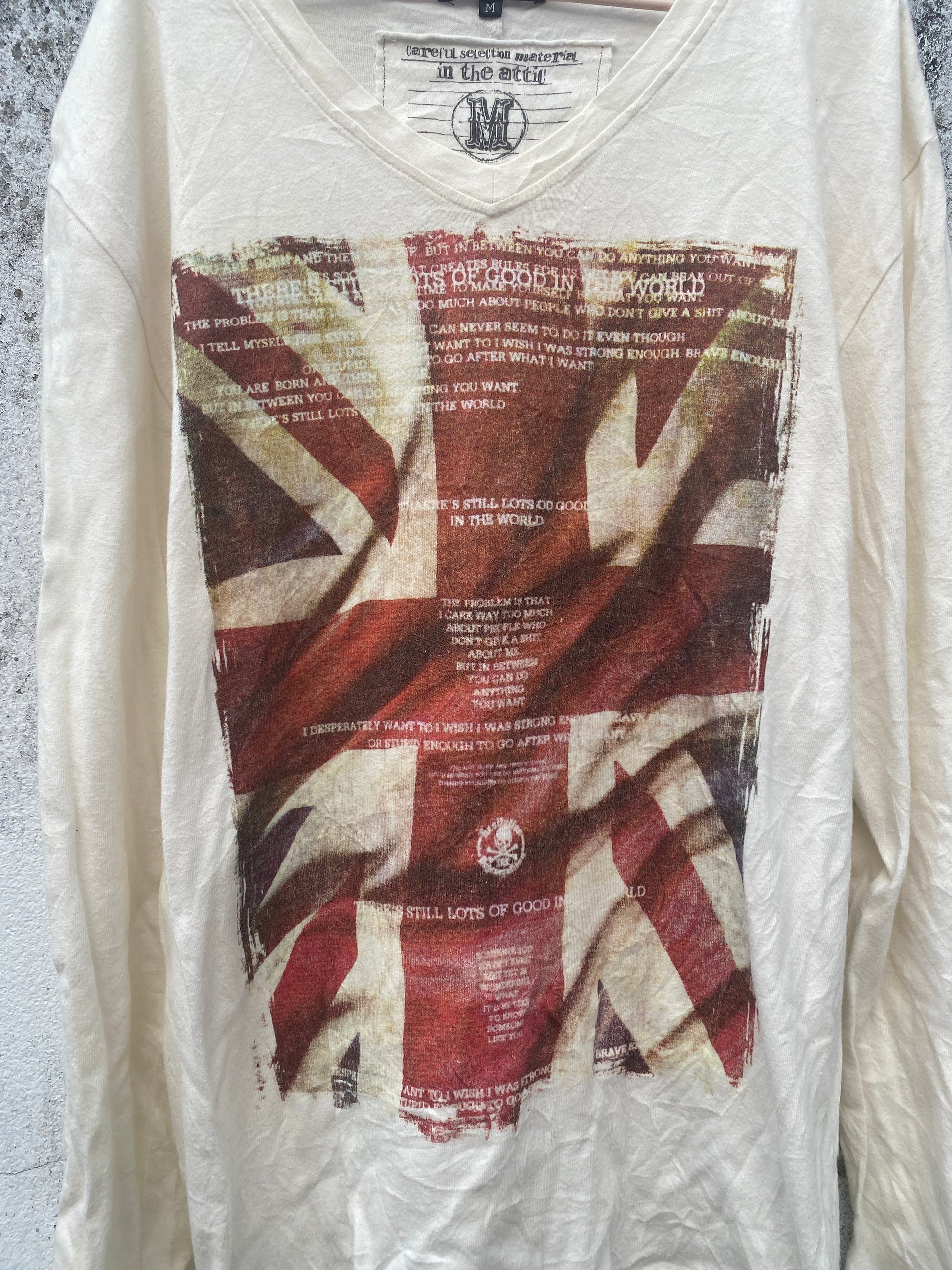 B2V-IN THE ATTIC ༒