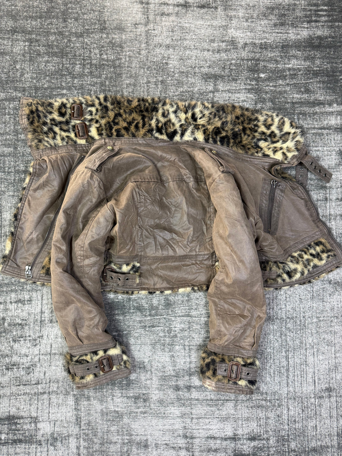 401026BAD2WEAR