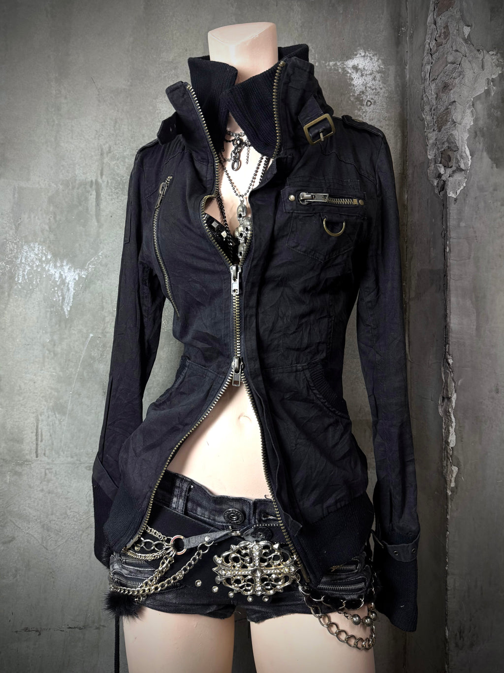 680826BAD2WEAR