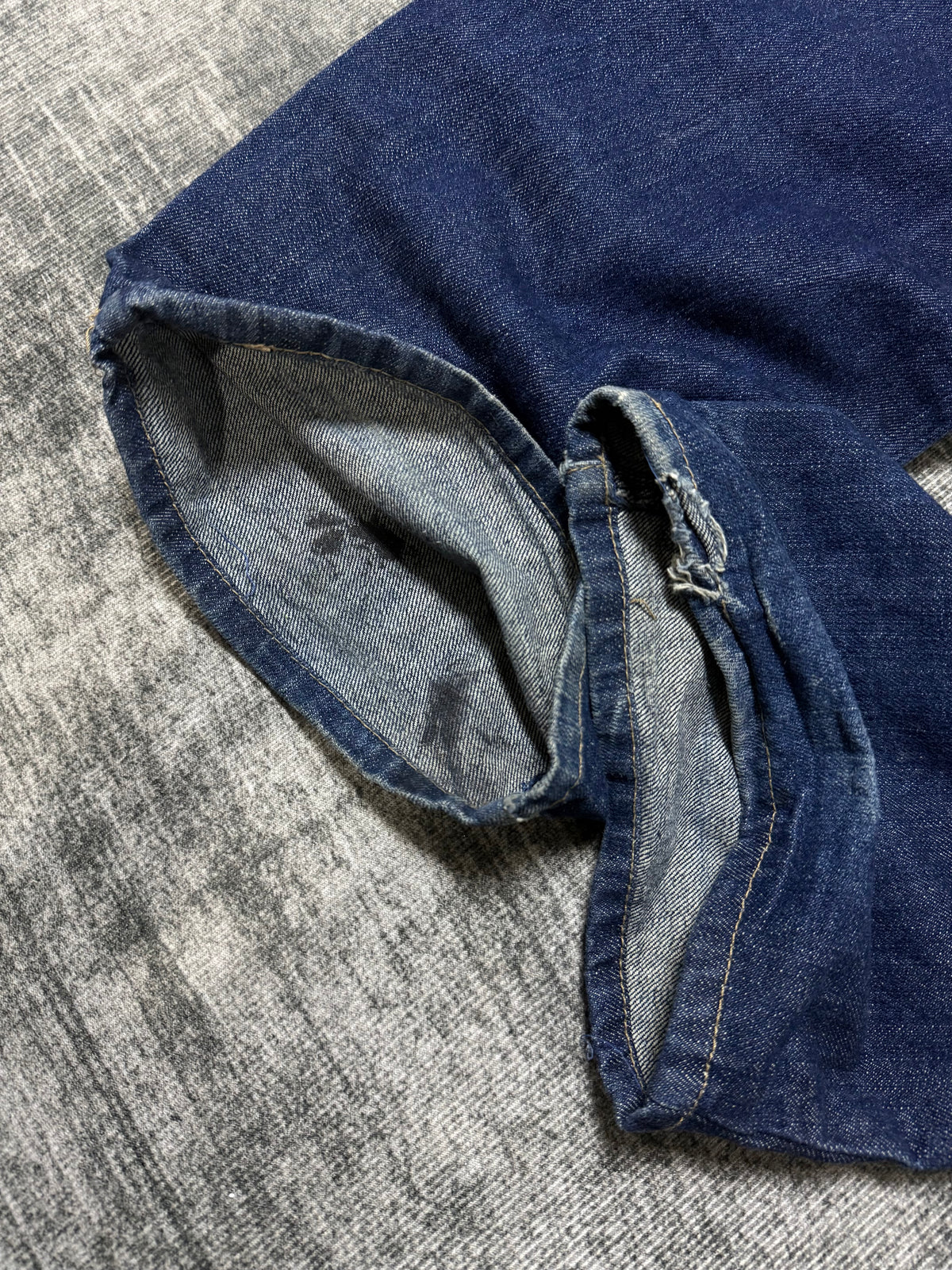 680926BAD2WEAR