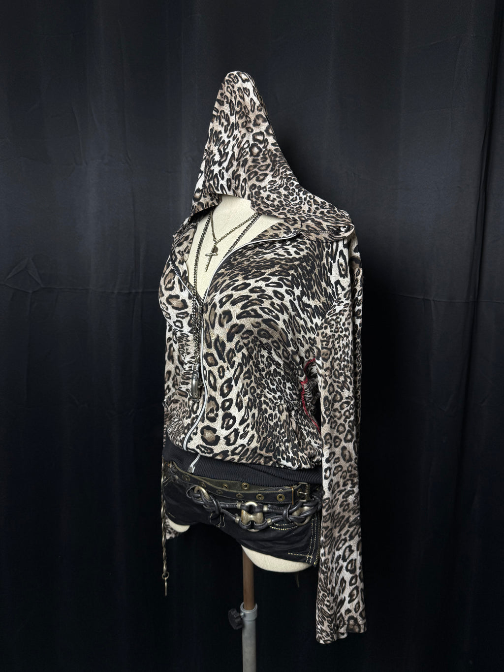 B2V-GROWTH HOODIE༒